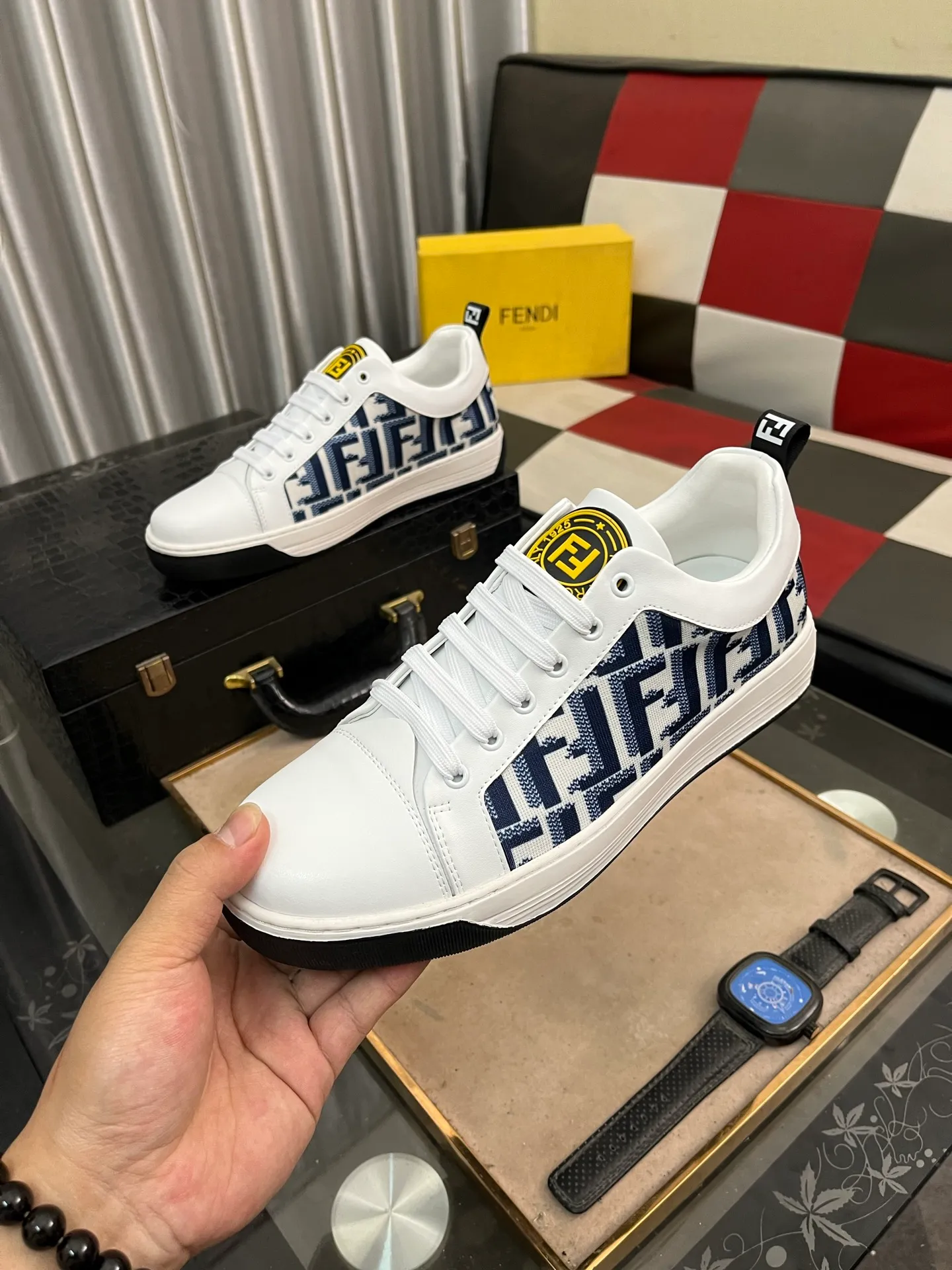 Men's Men's Shoes💰420⌚️⌚️[Fendi] Fendi's latest casual shoes for men! Available at counters simultaneously! Made entirely of imported top-grain calfskin, the interior is made of top-grain water-dyed cowhide, and the original factory-supplied rubber outsole. Leading new fashion concepts. Matching code: 38-442️⃣Colors available